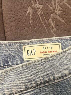 GAP Baggy Mid Rise Jeans in Light Blue Denim
